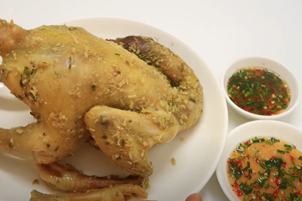 Cách làm gà ủ muối Hồng Kông chi tiết tại nhà
